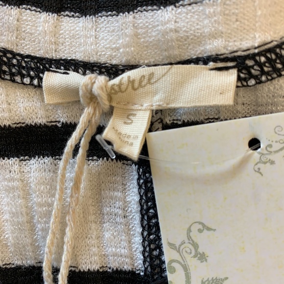 NWT Ribbed striped lace up front Tee T-shirt Top - Picture 5 of 5